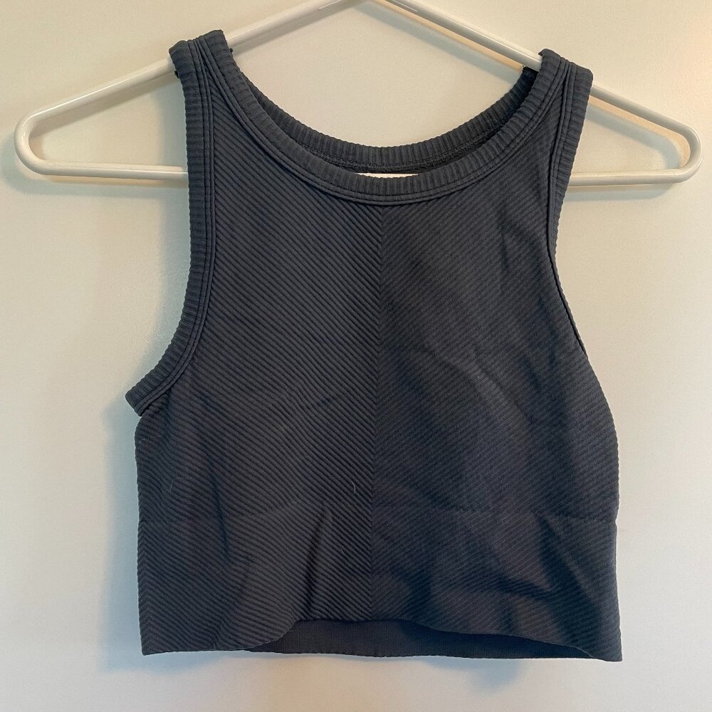Nikibiki High Neck Top
